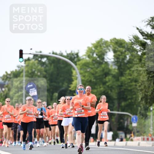 15.06.2025 - REWE Women's Run Dr. Thomas Lammeyer http://msf.ph/oto/7978317 15.06.2025 10:43:29 Laufen 5680, 330, 5528, 5246 meine-sportfotos.de
