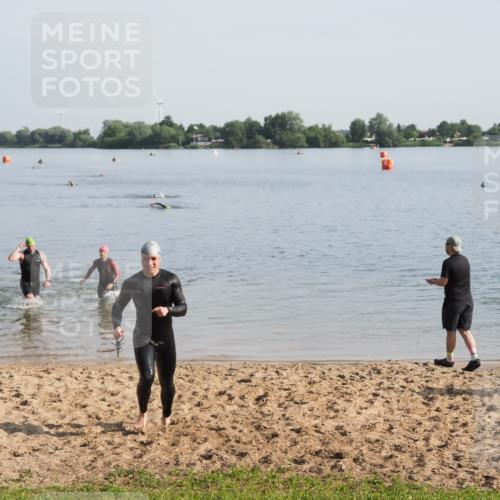 21.06.2025 - 27. Vierlanden-Triathlon MichiJ http://msf.ph/oto/7978329 15.06.2026 08:48:46 Schwimmen 19, 144 meine-sportfotos.de