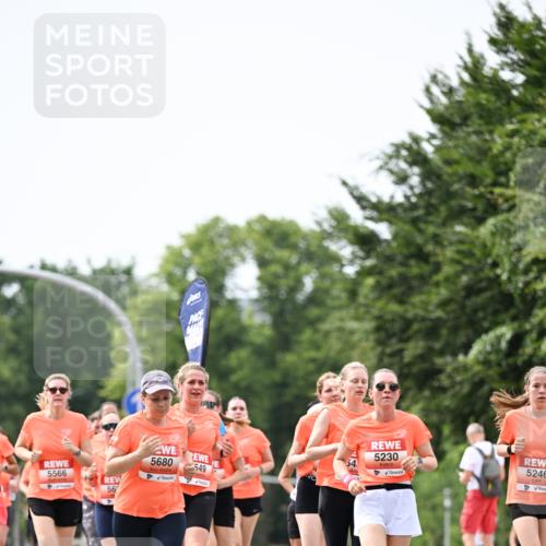 15.06.2025 - REWE Women's Run Dr. Thomas Lammeyer http://msf.ph/oto/7978344 15.06.2025 10:43:34 Laufen 5566, 5230, 5680, 549, 56, 5246 meine-sportfotos.de