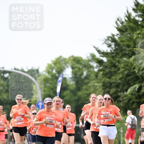15.06.2025 - REWE Women's Run Dr. Thomas Lammeyer http://msf.ph/oto/7978346 15.06.2025 10:43:35 Laufen 5566, 80, 5232 meine-sportfotos.de
