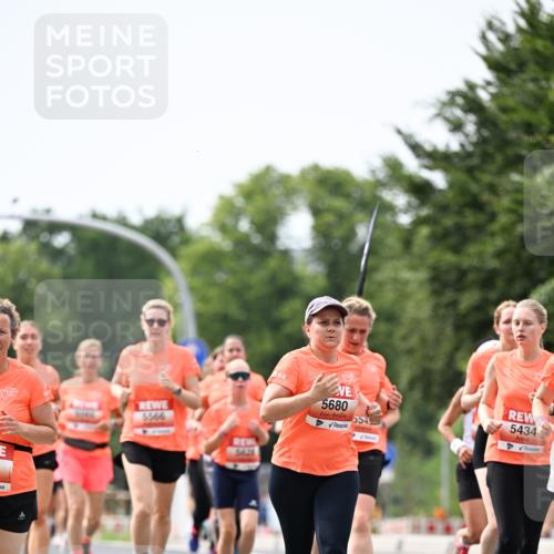15.06.2025 - REWE Women's Run Dr. Thomas Lammeyer http://msf.ph/oto/7978372 15.06.2025 10:43:36 Laufen 5566, 5680, 554, 5434 meine-sportfotos.de