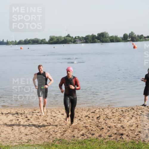 21.06.2025 - 27. Vierlanden-Triathlon MichiJ http://msf.ph/oto/7978378 15.06.2026 08:48:53 Schwimmen 19, 115, 144 meine-sportfotos.de