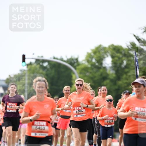 15.06.2025 - REWE Women's Run Dr. Thomas Lammeyer http://msf.ph/oto/7978387 15.06.2025 10:43:37 Laufen 55, 5453, 5566, 5628, 5680 meine-sportfotos.de