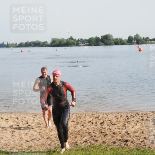 21.06.2025 - 27. Vierlanden-Triathlon MichiJ http://msf.ph/oto/7978394 15.06.2026 08:48:54 Schwimmen 19, 115, 144 meine-sportfotos.de