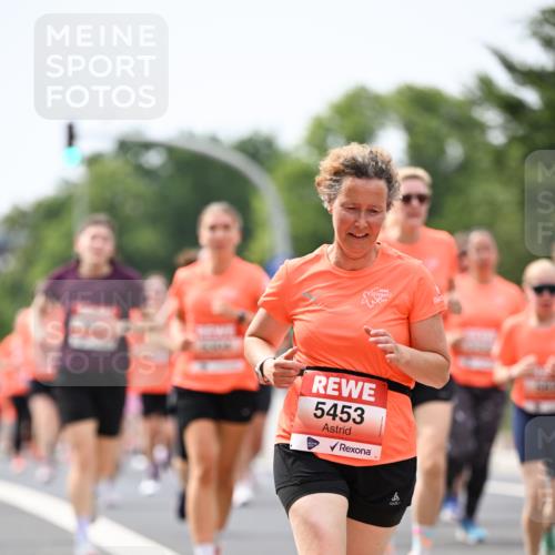 15.06.2025 - REWE Women's Run Dr. Thomas Lammeyer http://msf.ph/oto/7978416 15.06.2025 10:43:38 Laufen 5453 meine-sportfotos.de