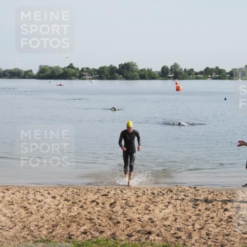 21.06.2025 - 27. Vierlanden-Triathlon MichiJ http://msf.ph/oto/7978443 15.06.2026 08:49:39 Schwimmen 172 meine-sportfotos.de