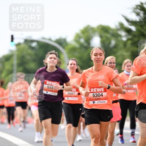 15.06.2025 - REWE Women's Run Dr. Thomas Lammeyer http://msf.ph/oto/7978445 15.06.2025 10:43:40 Laufen 558, 5687, 5304 meine-sportfotos.de