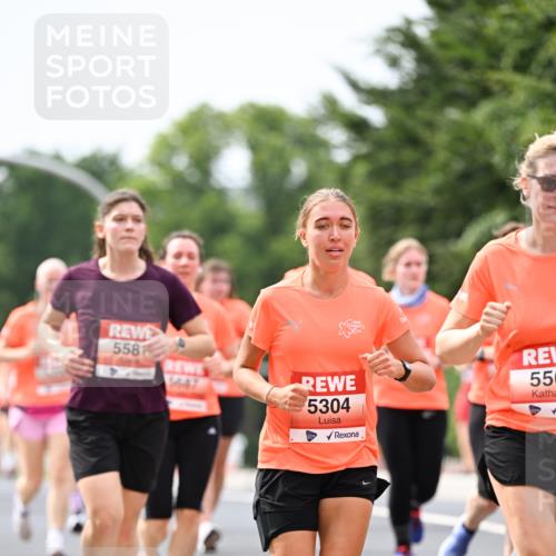 15.06.2025 - REWE Women's Run Dr. Thomas Lammeyer http://msf.ph/oto/7978455 15.06.2025 10:43:40 Laufen 558, 5304, 556 meine-sportfotos.de