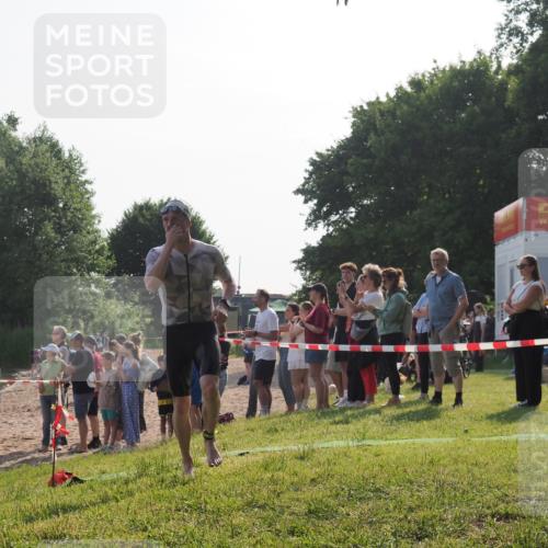 15.06.2025 - 27. Vierlanden-Triathlon KatJ http://msf.ph/oto/7978525 15.06.2025 08:40:36 Schwimmen 7 meine-sportfotos.de