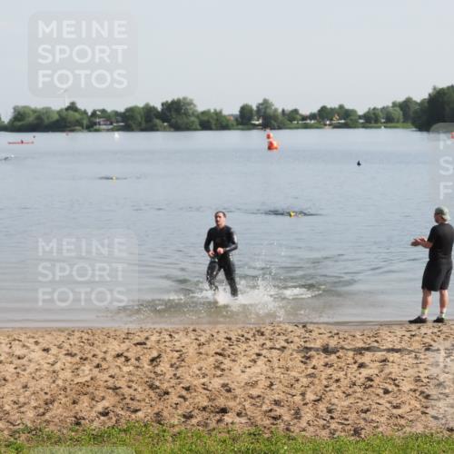 21.06.2025 - 27. Vierlanden-Triathlon MichiJ http://msf.ph/oto/7978526 15.06.2026 08:50:06 Schwimmen 68 meine-sportfotos.de