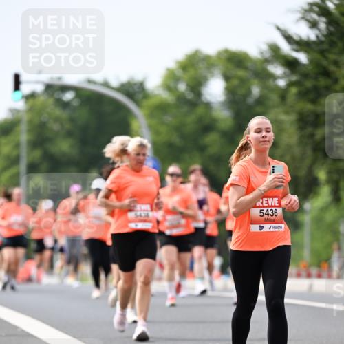 15.06.2025 - REWE Women's Run Dr. Thomas Lammeyer http://msf.ph/oto/7978574 15.06.2025 10:43:49 Laufen 5438, 5436 meine-sportfotos.de