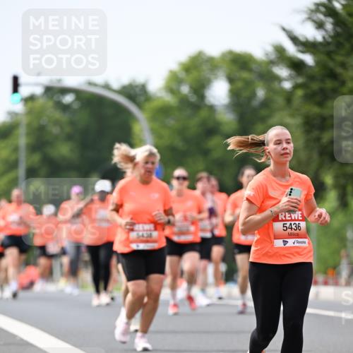 15.06.2025 - REWE Women's Run Dr. Thomas Lammeyer http://msf.ph/oto/7978577 15.06.2025 10:43:49 Laufen 5428 meine-sportfotos.de