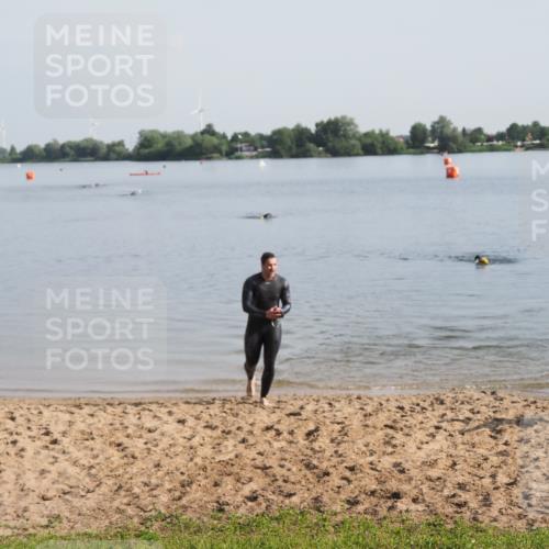 21.06.2025 - 27. Vierlanden-Triathlon MichiJ http://msf.ph/oto/7978580 15.06.2026 08:50:08 Schwimmen 68 meine-sportfotos.de