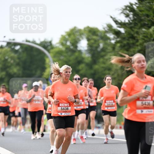 15.06.2025 - REWE Women's Run Dr. Thomas Lammeyer http://msf.ph/oto/7978587 15.06.2025 10:43:50 Laufen 5438, 5418 meine-sportfotos.de