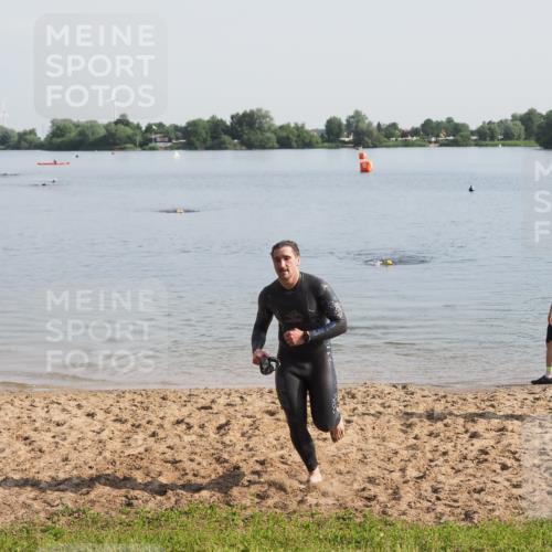 21.06.2025 - 27. Vierlanden-Triathlon MichiJ http://msf.ph/oto/7978629 15.06.2026 08:50:11 Schwimmen 68 meine-sportfotos.de