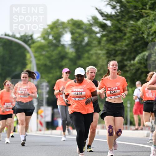 15.06.2025 - REWE Women's Run Dr. Thomas Lammeyer http://msf.ph/oto/7978638 15.06.2025 10:43:54 Laufen 5647, 5425, 5043 meine-sportfotos.de