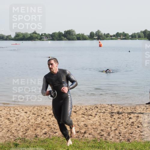 21.06.2025 - 27. Vierlanden-Triathlon MichiJ http://msf.ph/oto/7978646 15.06.2026 08:50:11 Schwimmen 68 meine-sportfotos.de
