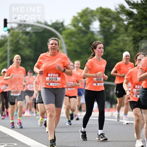 15.06.2025 - REWE Women's Run Dr. Thomas Lammeyer http://msf.ph/oto/7978713 15.06.2025 10:43:59 Laufen 5319, 5124, 5597 meine-sportfotos.de