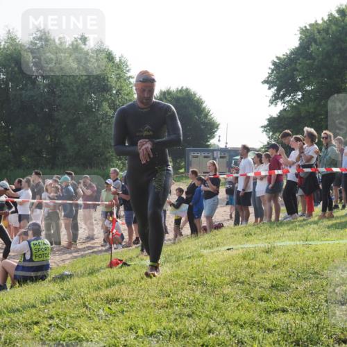 15.06.2025 - 27. Vierlanden-Triathlon KatJ http://msf.ph/oto/7978716 15.06.2025 08:41:10 Schwimmen 99, 109, 114, 129, 138, 147, 176 meine-sportfotos.de
