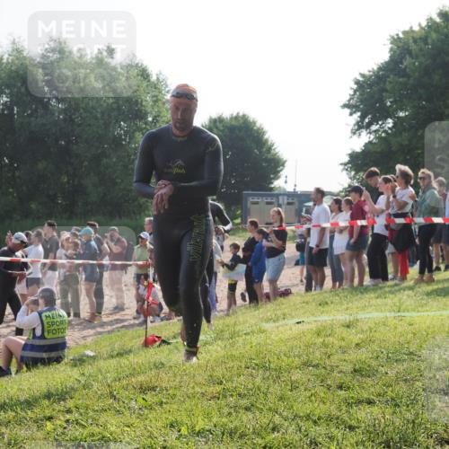 15.06.2025 - 27. Vierlanden-Triathlon KatJ http://msf.ph/oto/7978717 15.06.2025 08:41:10 Schwimmen 99, 109, 114, 129, 138, 147, 176 meine-sportfotos.de