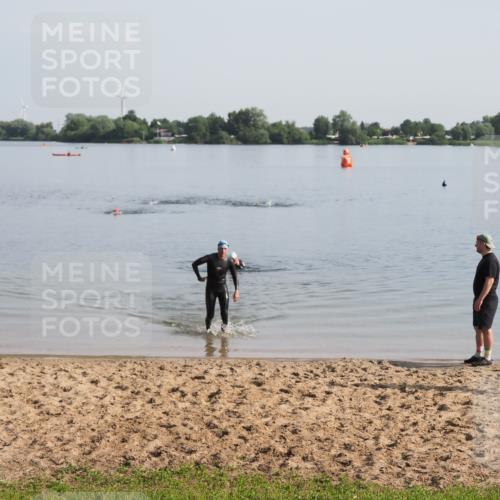 21.06.2025 - 27. Vierlanden-Triathlon MichiJ http://msf.ph/oto/7978813 15.06.2026 08:52:26 Schwimmen 163 meine-sportfotos.de