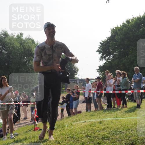 15.06.2025 - 27. Vierlanden-Triathlon KatJ http://msf.ph/oto/7978814 15.06.2025 08:41:18 Schwimmen 22, 109, 111, 129, 138, 147, 176 meine-sportfotos.de