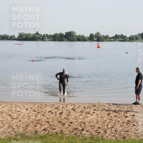 21.06.2025 - 27. Vierlanden-Triathlon MichiJ http://msf.ph/oto/7978817 15.06.2026 08:52:26 Schwimmen 163 meine-sportfotos.de