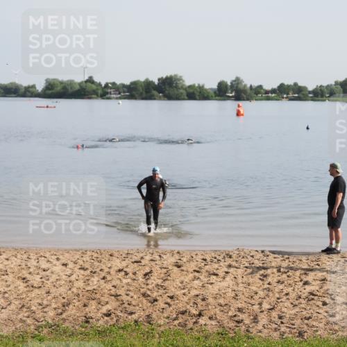 21.06.2025 - 27. Vierlanden-Triathlon MichiJ http://msf.ph/oto/7978824 15.06.2026 08:52:26 Schwimmen 163 meine-sportfotos.de