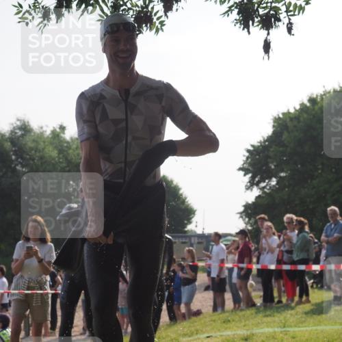 15.06.2025 - 27. Vierlanden-Triathlon KatJ http://msf.ph/oto/7978830 15.06.2025 08:41:19 Schwimmen 22, 109, 111, 129, 138, 147, 176 meine-sportfotos.de