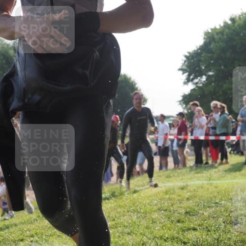 15.06.2025 - 27. Vierlanden-Triathlon KatJ http://msf.ph/oto/7978833 15.06.2025 08:41:19 Schwimmen 22, 109, 111, 129, 138, 147, 176 meine-sportfotos.de