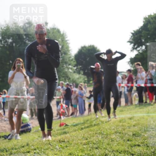 15.06.2025 - 27. Vierlanden-Triathlon KatJ http://msf.ph/oto/7978836 15.06.2025 08:41:20 Schwimmen 22, 109, 111, 138, 147, 176 meine-sportfotos.de