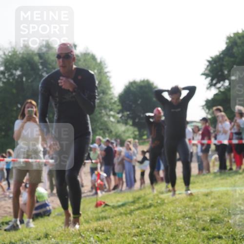 15.06.2025 - 27. Vierlanden-Triathlon KatJ http://msf.ph/oto/7978839 15.06.2025 08:41:20 Schwimmen 22, 109, 111, 138, 147, 176 meine-sportfotos.de