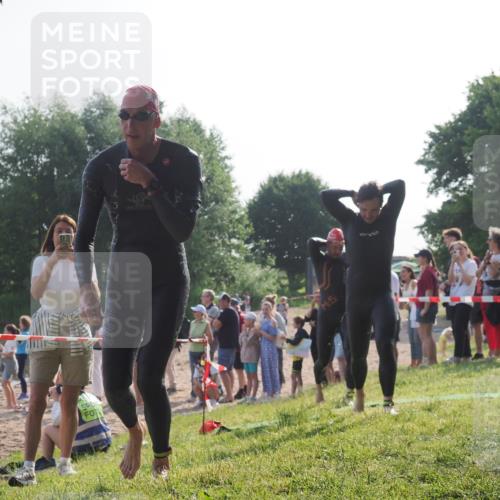 15.06.2025 - 27. Vierlanden-Triathlon KatJ http://msf.ph/oto/7978841 15.06.2025 08:41:20 Schwimmen 22, 109, 111, 138, 147, 176 meine-sportfotos.de