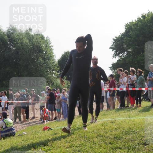 15.06.2025 - 27. Vierlanden-Triathlon KatJ http://msf.ph/oto/7978864 15.06.2025 08:41:22 Schwimmen 22, 109, 111, 138, 176 meine-sportfotos.de