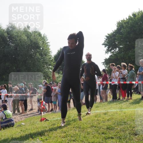 15.06.2025 - 27. Vierlanden-Triathlon KatJ http://msf.ph/oto/7978865 15.06.2025 08:41:22 Schwimmen 22, 109, 111, 138, 176 meine-sportfotos.de