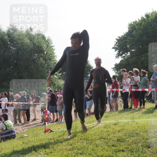 15.06.2025 - 27. Vierlanden-Triathlon KatJ http://msf.ph/oto/7978868 15.06.2025 08:41:22 Schwimmen 22, 109, 111, 138, 176 meine-sportfotos.de