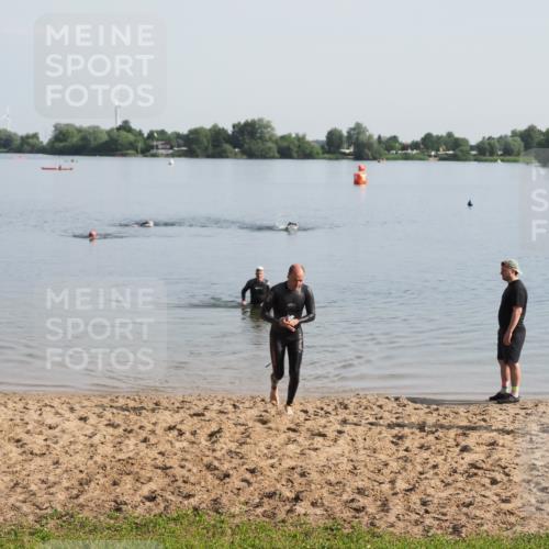 21.06.2025 - 27. Vierlanden-Triathlon MichiJ http://msf.ph/oto/7978870 15.06.2026 08:52:30 Schwimmen 163 meine-sportfotos.de