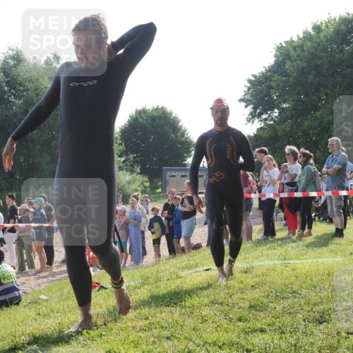 15.06.2025 - 27. Vierlanden-Triathlon KatJ http://msf.ph/oto/7978881 15.06.2025 08:41:23 Schwimmen 22, 109, 111, 138, 176 meine-sportfotos.de