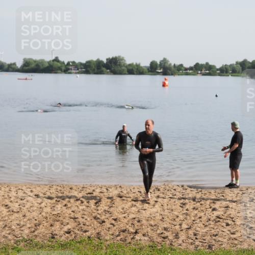 21.06.2025 - 27. Vierlanden-Triathlon MichiJ http://msf.ph/oto/7978883 15.06.2026 08:52:31 Schwimmen 163 meine-sportfotos.de