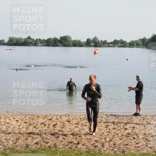 21.06.2025 - 27. Vierlanden-Triathlon MichiJ http://msf.ph/oto/7978905 15.06.2026 08:52:32 Schwimmen 163 meine-sportfotos.de
