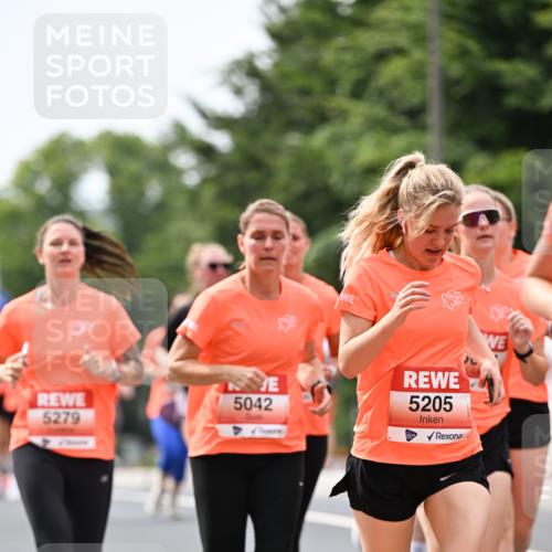 15.06.2025 - REWE Women's Run Dr. Thomas Lammeyer http://msf.ph/oto/7978906 15.06.2025 10:44:10 Laufen 5279, 5042, 5205 meine-sportfotos.de