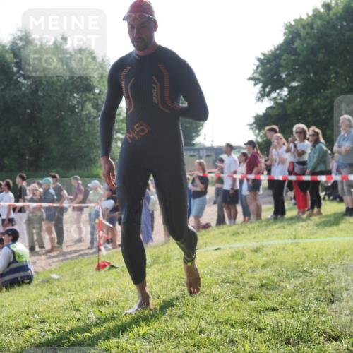15.06.2025 - 27. Vierlanden-Triathlon KatJ http://msf.ph/oto/7978907 15.06.2025 08:41:25 Schwimmen 22, 111, 138, 176 meine-sportfotos.de
