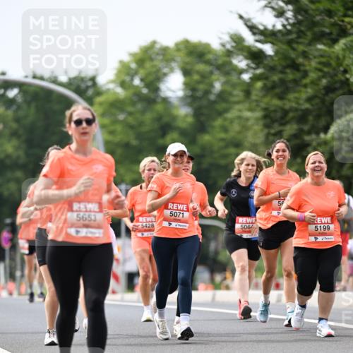 15.06.2025 - REWE Women's Run Dr. Thomas Lammeyer http://msf.ph/oto/7978976 15.06.2025 10:44:14 Laufen 5653, 5428, 5071, 5064, 56, 5199 meine-sportfotos.de