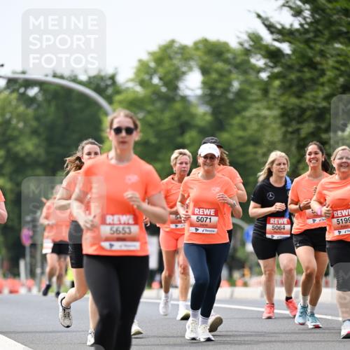 15.06.2025 - REWE Women's Run Dr. Thomas Lammeyer http://msf.ph/oto/7978983 15.06.2025 10:44:15 Laufen 5653, 5071, 5064, 5199 meine-sportfotos.de
