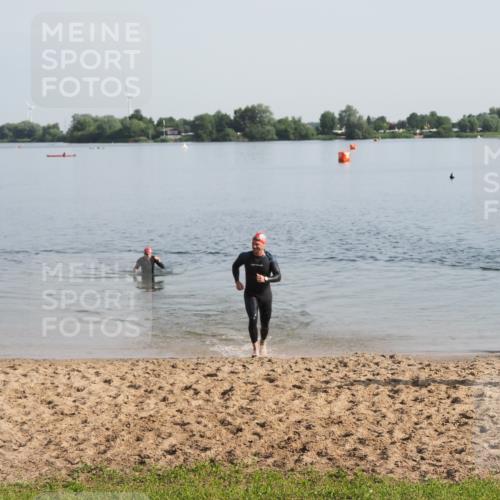 21.06.2025 - 27. Vierlanden-Triathlon MichiJ http://msf.ph/oto/7979020 15.06.2026 08:53:10 Schwimmen 133 meine-sportfotos.de