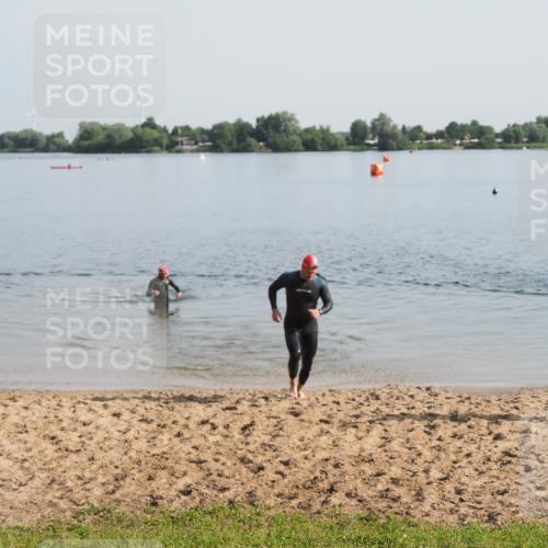 21.06.2025 - 27. Vierlanden-Triathlon MichiJ http://msf.ph/oto/7979033 15.06.2026 08:53:11 Schwimmen 133 meine-sportfotos.de