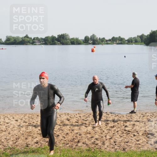 21.06.2025 - 27. Vierlanden-Triathlon MichiJ http://msf.ph/oto/7979107 15.06.2026 08:53:22 Schwimmen 162, 169 meine-sportfotos.de