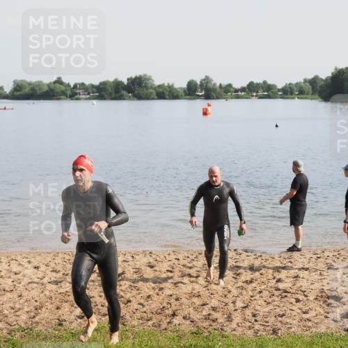 21.06.2025 - 27. Vierlanden-Triathlon MichiJ http://msf.ph/oto/7979110 15.06.2026 08:53:22 Schwimmen 162, 169 meine-sportfotos.de