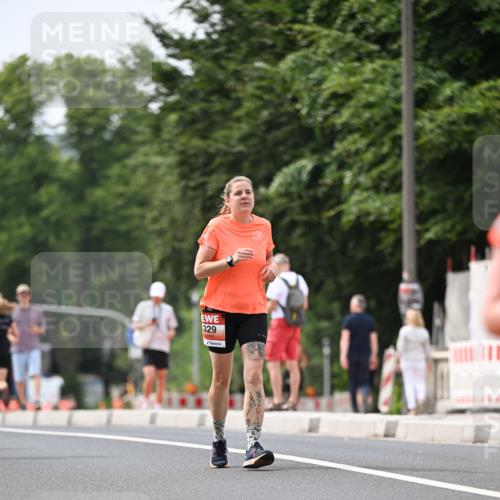15.06.2025 - REWE Women's Run Dr. Thomas Lammeyer http://msf.ph/oto/7979115 15.06.2025 10:44:22 Laufen 329 meine-sportfotos.de