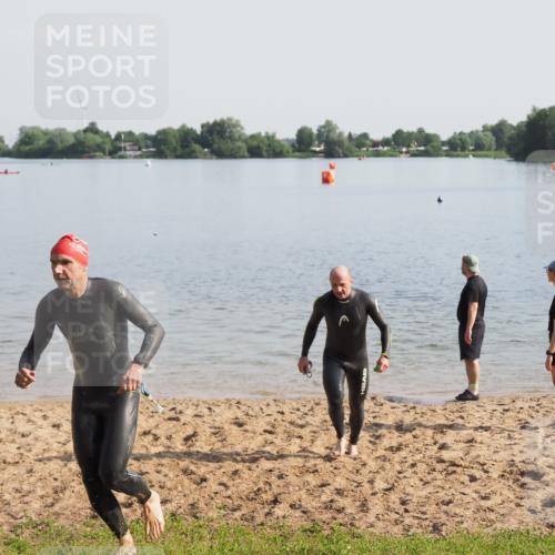 21.06.2025 - 27. Vierlanden-Triathlon MichiJ http://msf.ph/oto/7979116 15.06.2026 08:53:23 Schwimmen 162, 169 meine-sportfotos.de